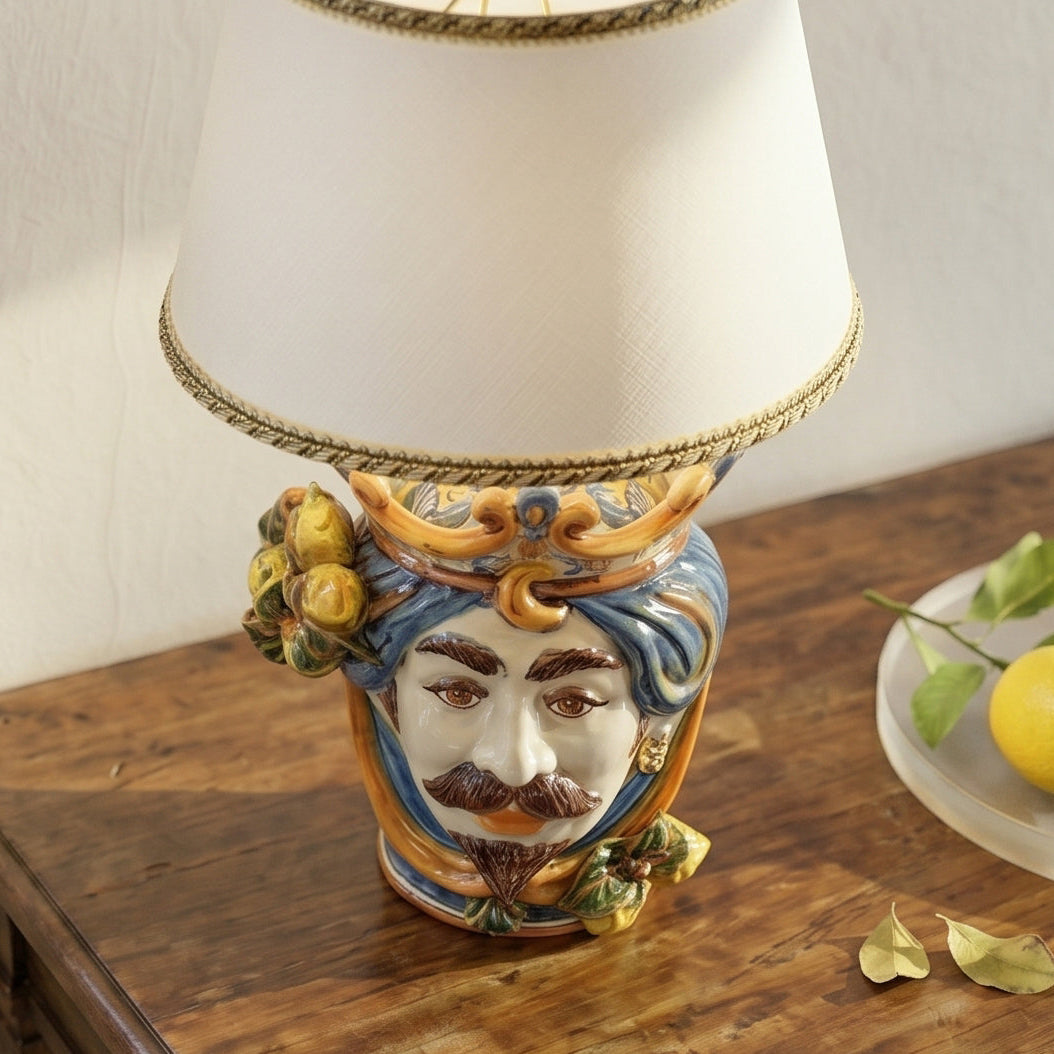 Lume a Testa con Limoni h 55 cm (ceramica h 25 cm, Paralume in Tessuto Ø 35 cm) - Maschio Bianco, Blu e Arancio