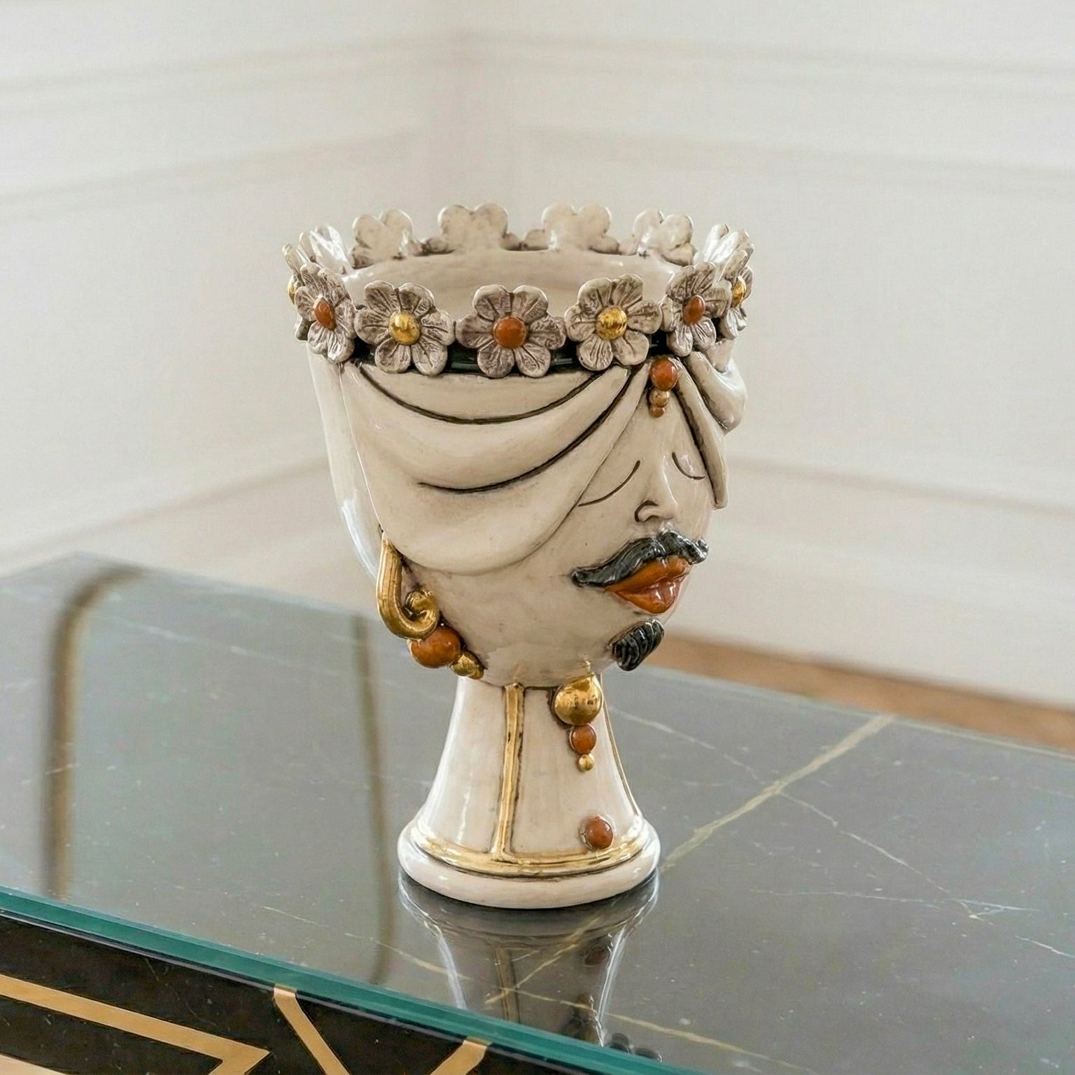 Testa Zahira con Fiori h 30 cm - Uomo, Madreperla Antichizzato Oro e Lustri