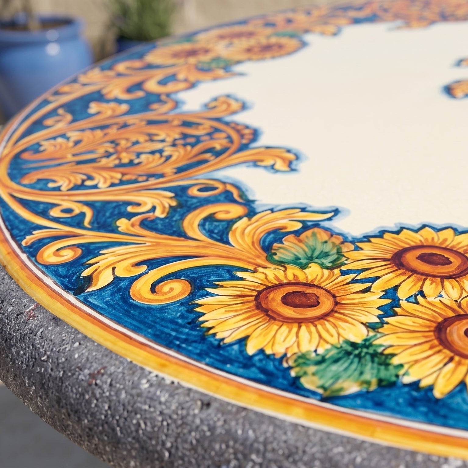 Tavolo in Pietra Lavica di Caltagirone - Decoro Girasoli