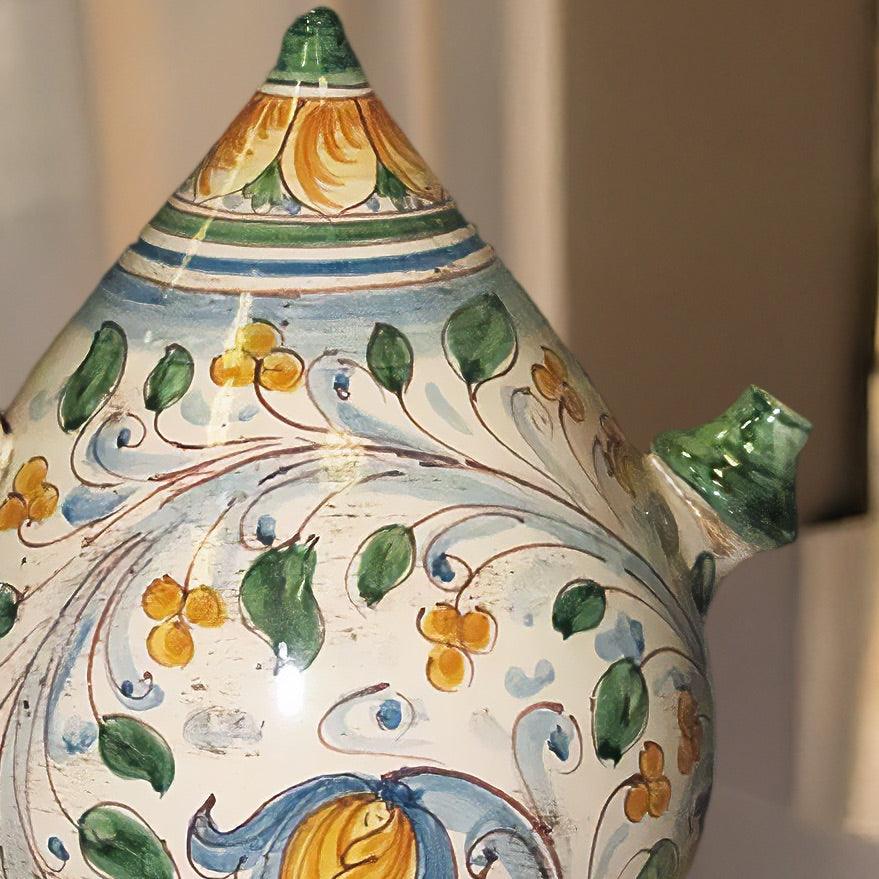 Bummulu in ceramica artistica di Caltagirone, decorato a mano con motivi floreali. Ceramiche Caltagirone fatti a mano.