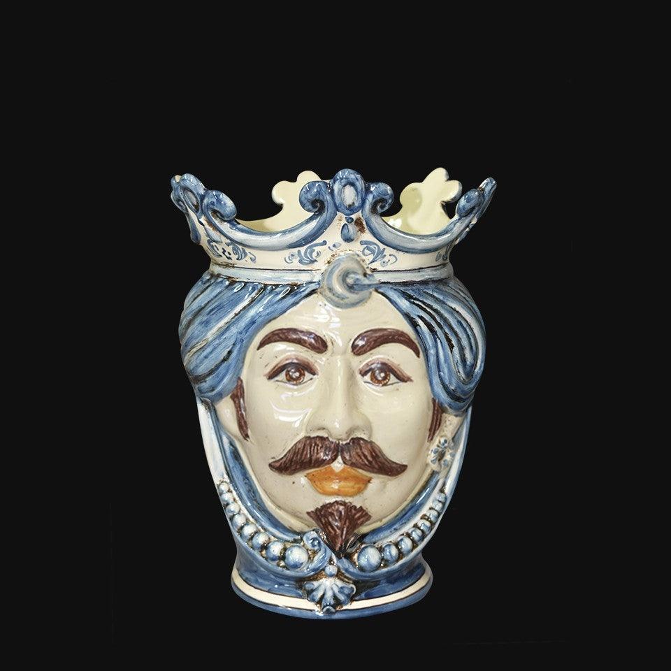 Ceramica di Caltagirone fatta a mano con testa di re corona blu e dettagli artigianali