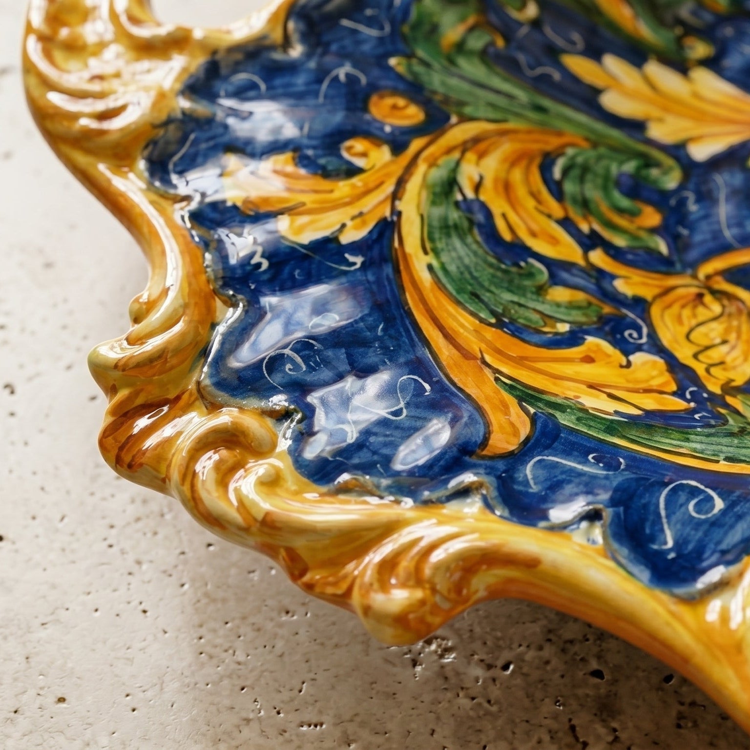 Centrotavola Barocco in Ceramica di Caltagirone 38×33 cm - Ornato Calatino