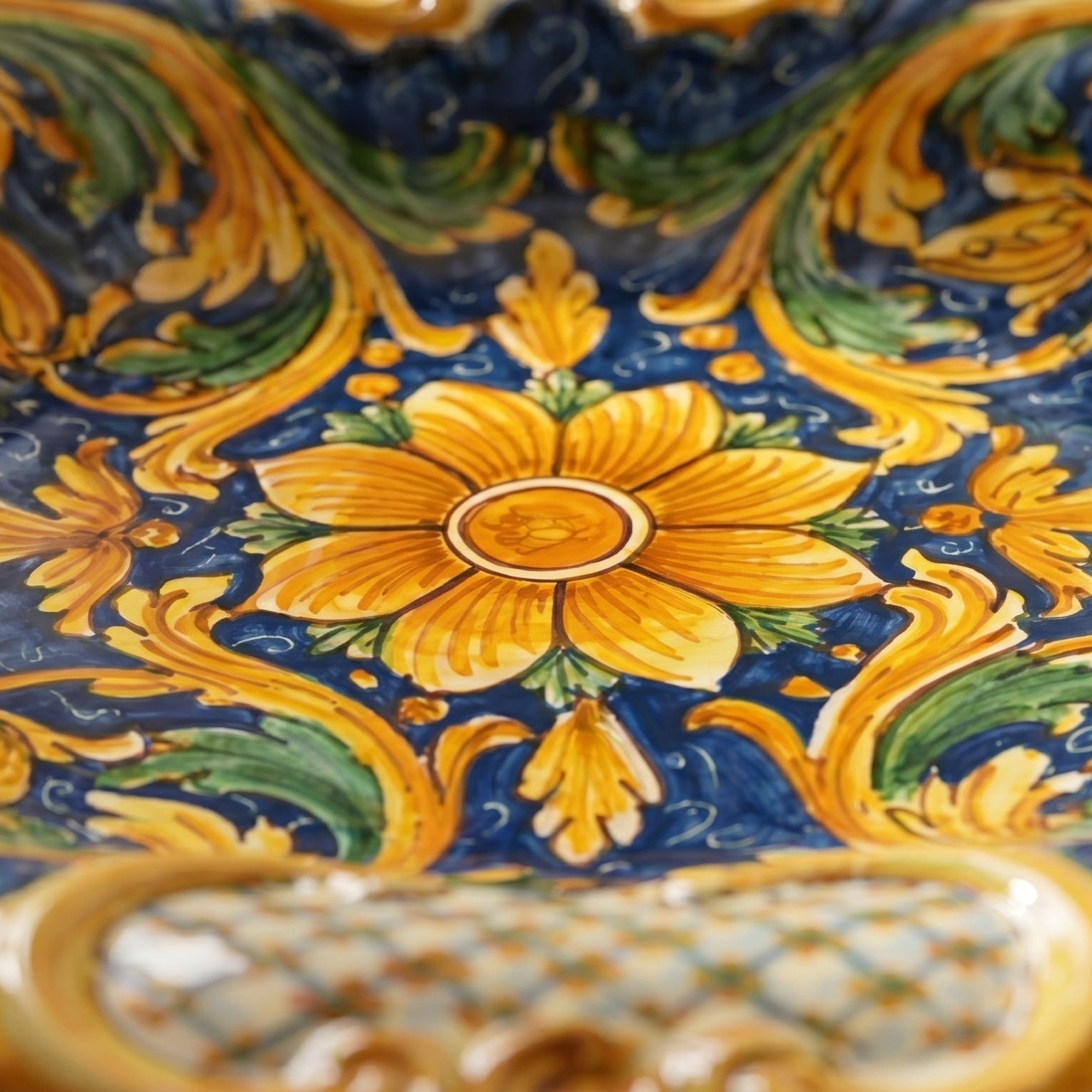 Centrotavola Barocco in Ceramica di Caltagirone 38×33 cm - Ornato Calatino