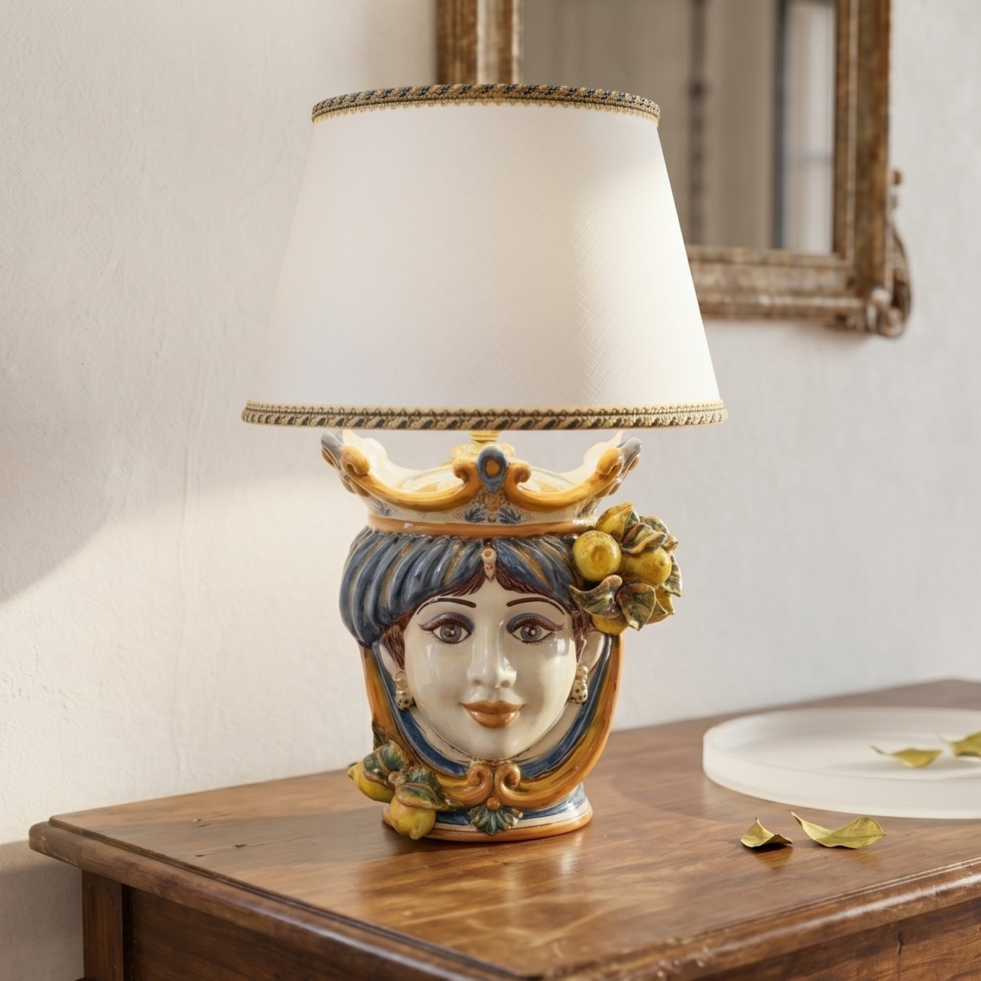 Lume a Testa con Limoni h 55 cm (ceramica h 25 cm, Paralume in Tessuto Ø 35 cm) - Femmina, Blu e Arancio