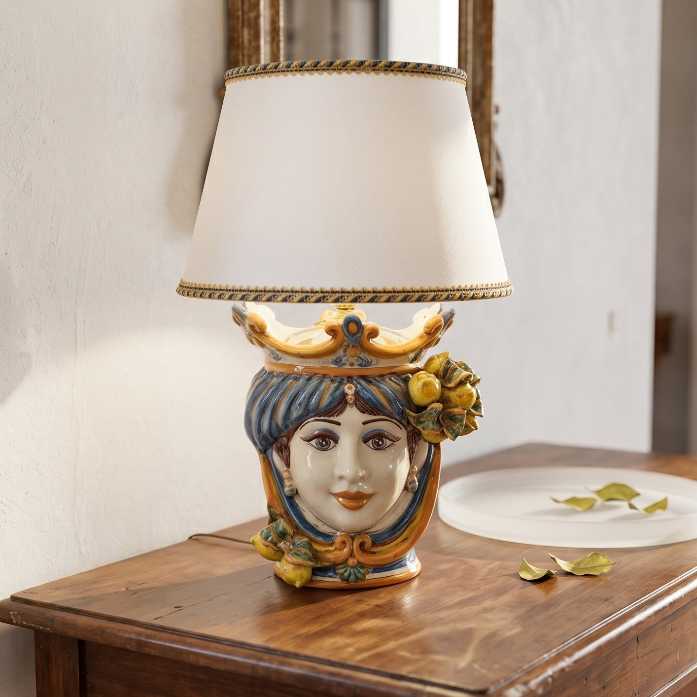 Lume a Testa con Limoni h 55 cm (ceramica h 25 cm, Paralume in Tessuto Ø 35 cm) - Femmina, Blu e Arancio