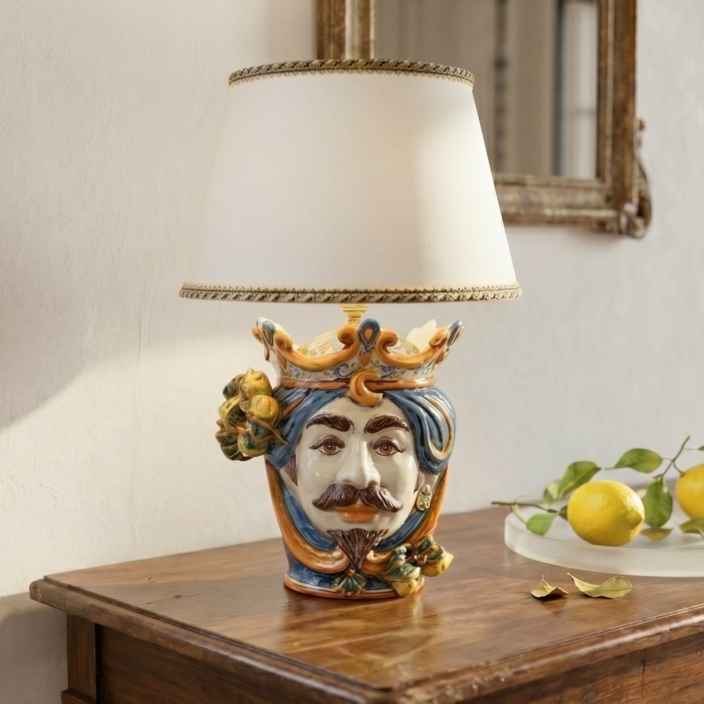 Lume a Testa con Limoni h 55 cm (ceramica h 25 cm, Paralume in Tessuto Ø 35 cm) - Maschio Bianco, Blu e Arancio