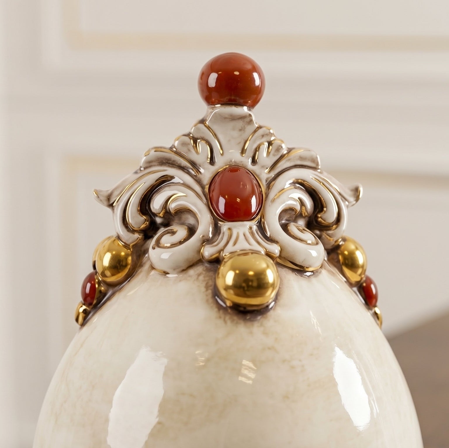 Uovo Decorativo in Ceramica di Caltagirone h 18 cm - Madreperla Oro e Lustri