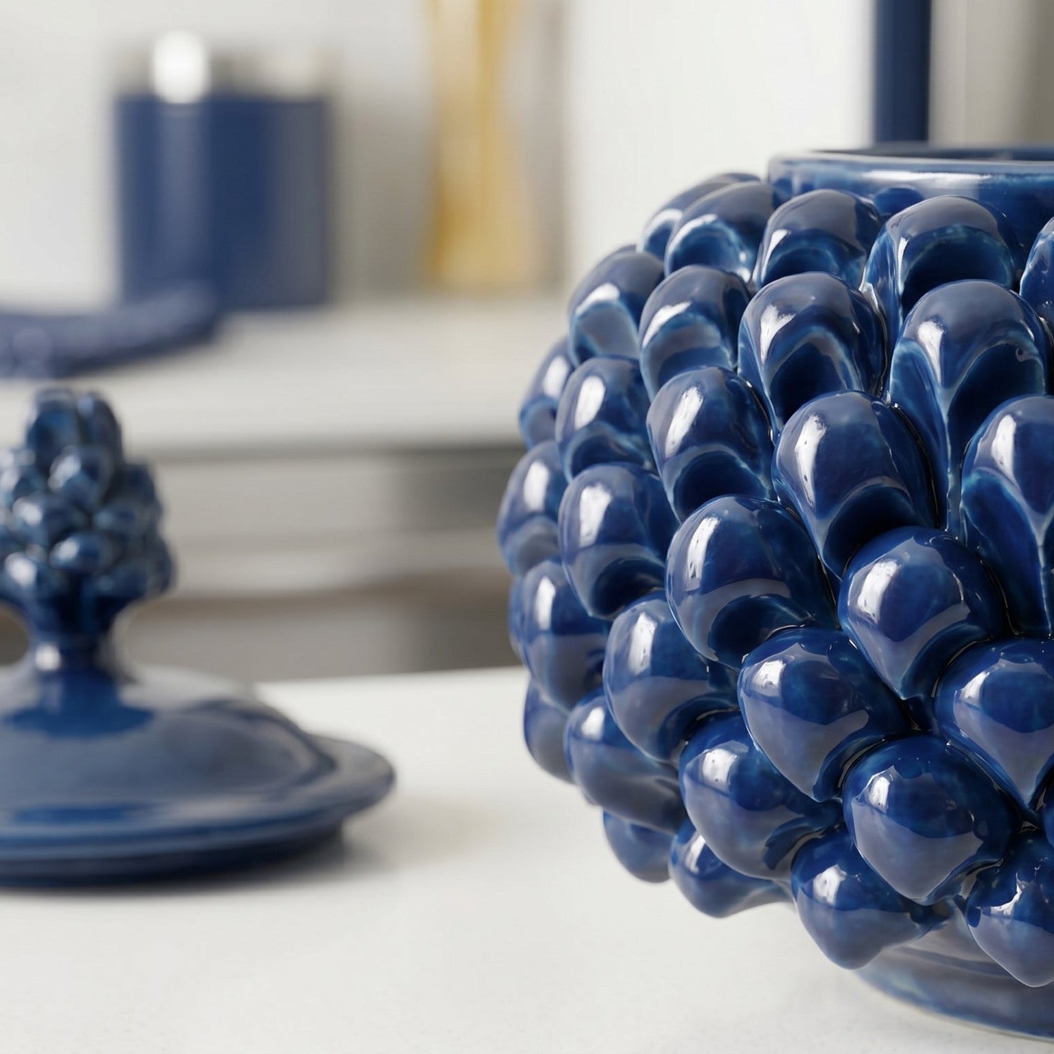 Biscottiera a Pigna in Ceramica di Caltagirone Ø 20 cm - Blu Intenso