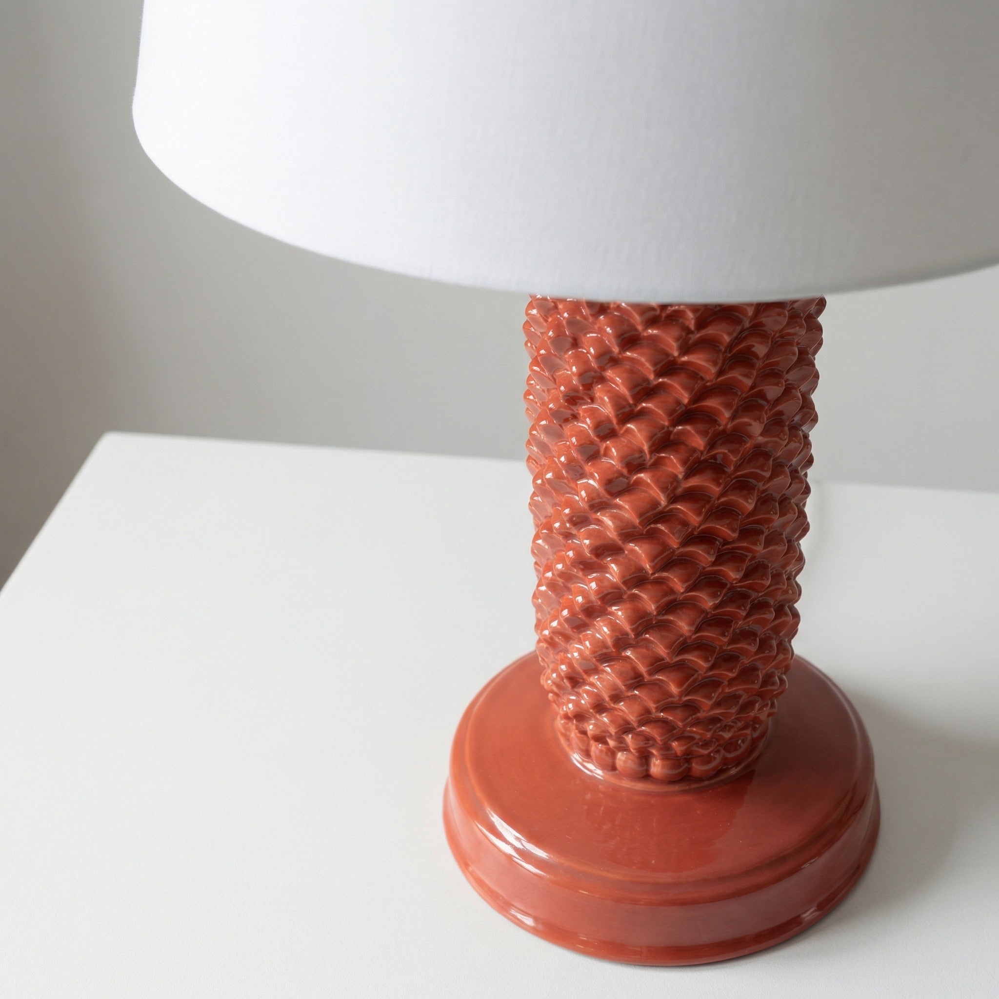 Lume Pigna Cilindro in Ceramica di Caltagirone h 60 cm - Rosso Fuoco
