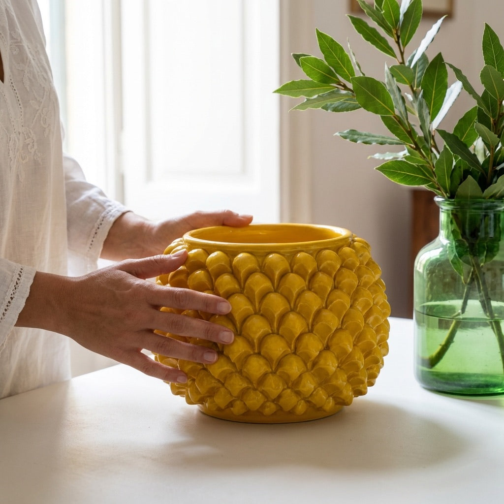 Vaso Mezza Pigna Senza Piede in Ceramica di Caltagirone - Senape