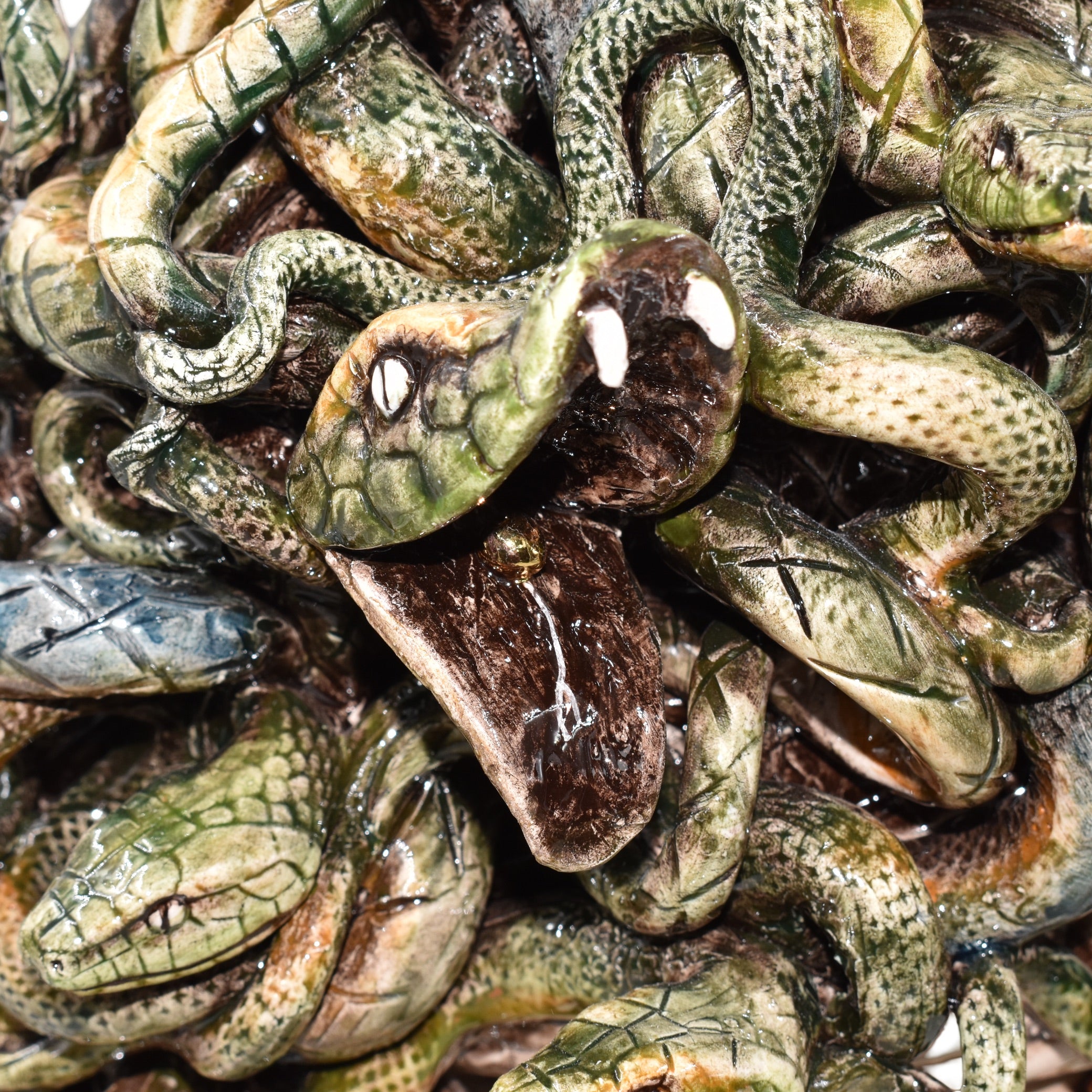 Testa Medusa h 48 cm - Madreperla Antichizzato | Ceramica Caltagirone