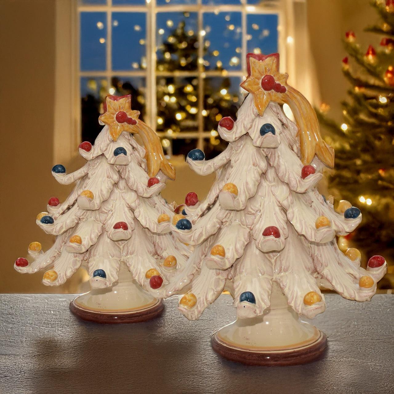 Alberi di Natale in ceramica artigianale, ceramiche Caltagirone fatti a mano, decorazione natalizia