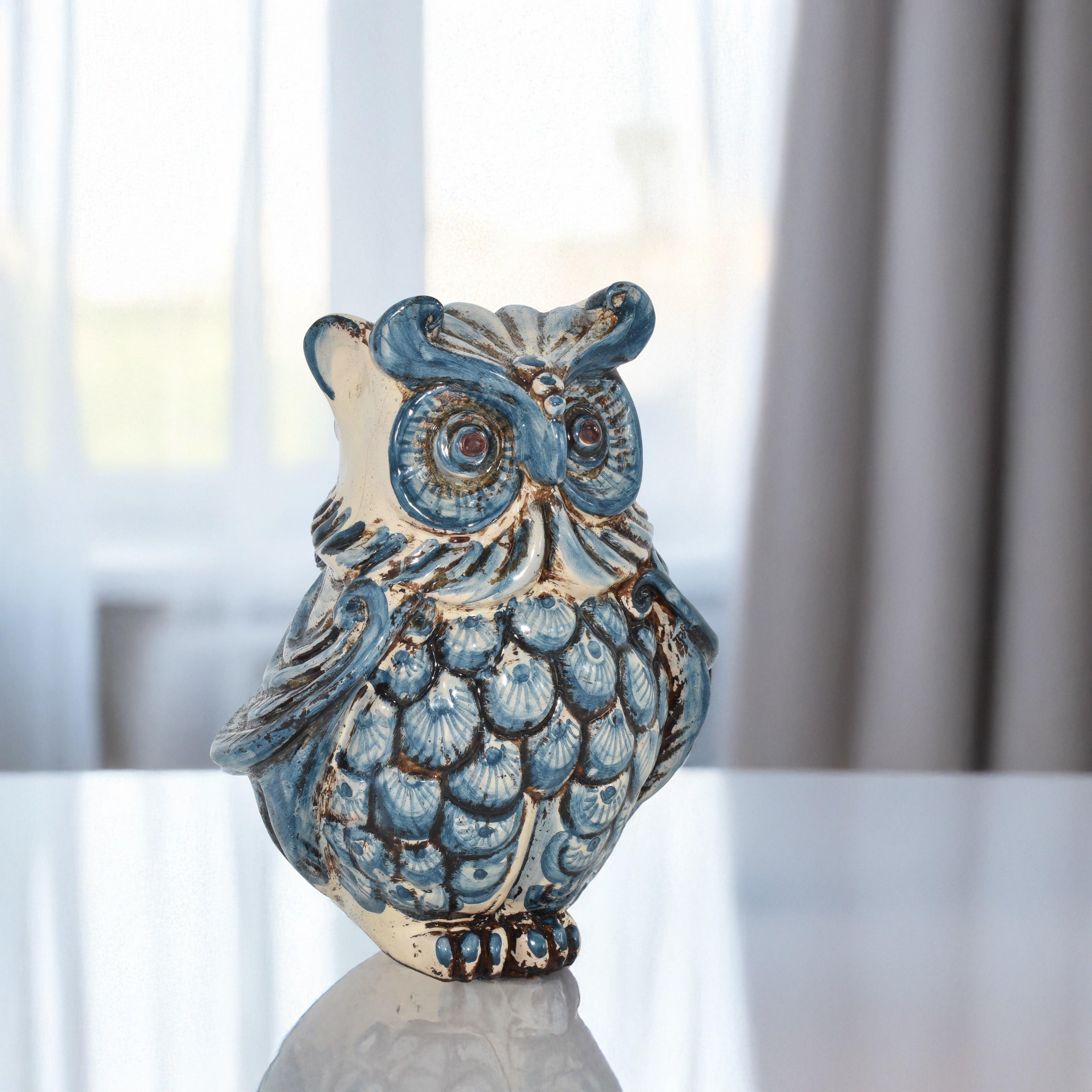 Gufo in ceramica blu ceramiche Caltagirone Sofia, ceramiche caltagirone fatti a mano