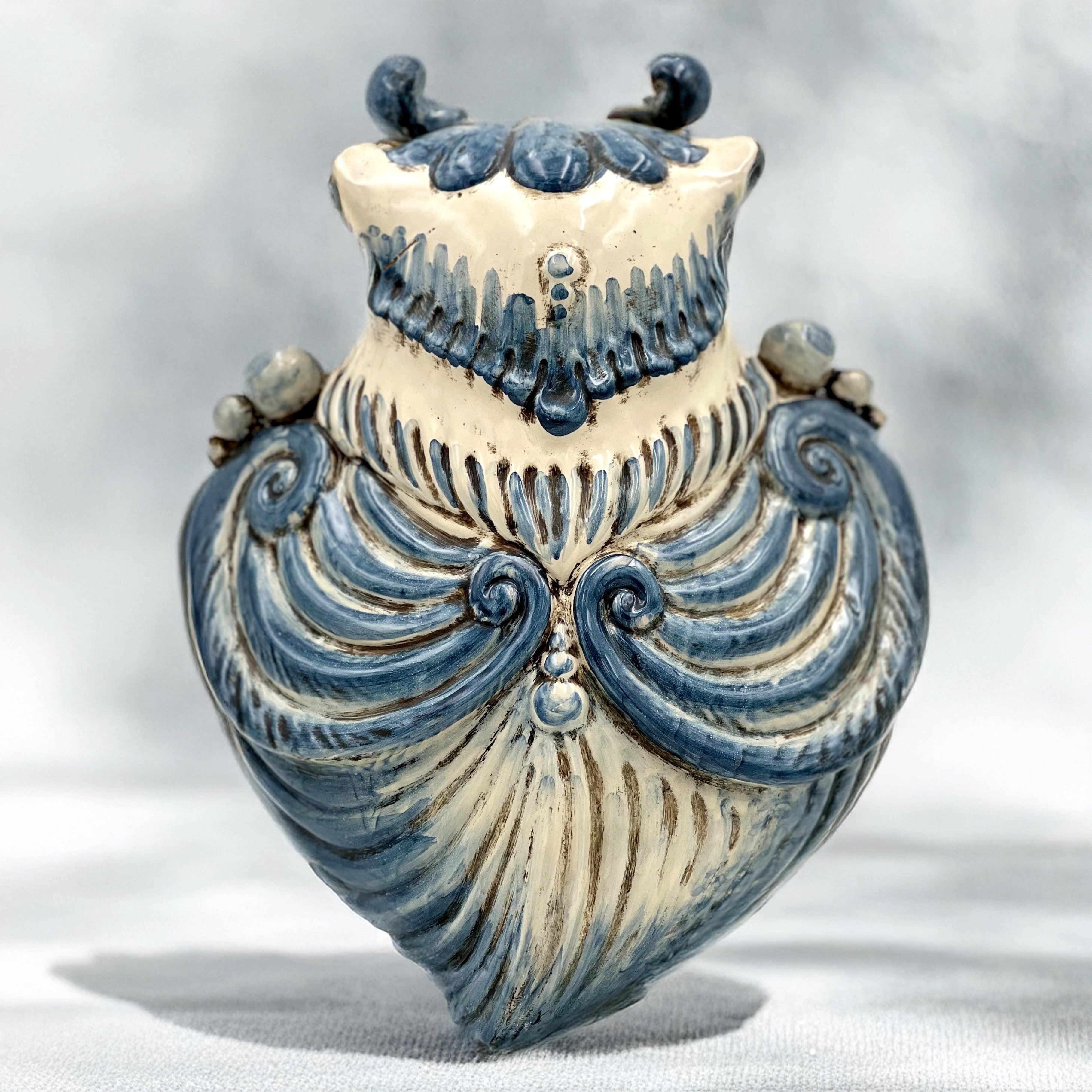 Gufo in ceramica blu e avorio, ceramiche Caltagirone Sofia, ceramiche Caltagirone fatti a mano