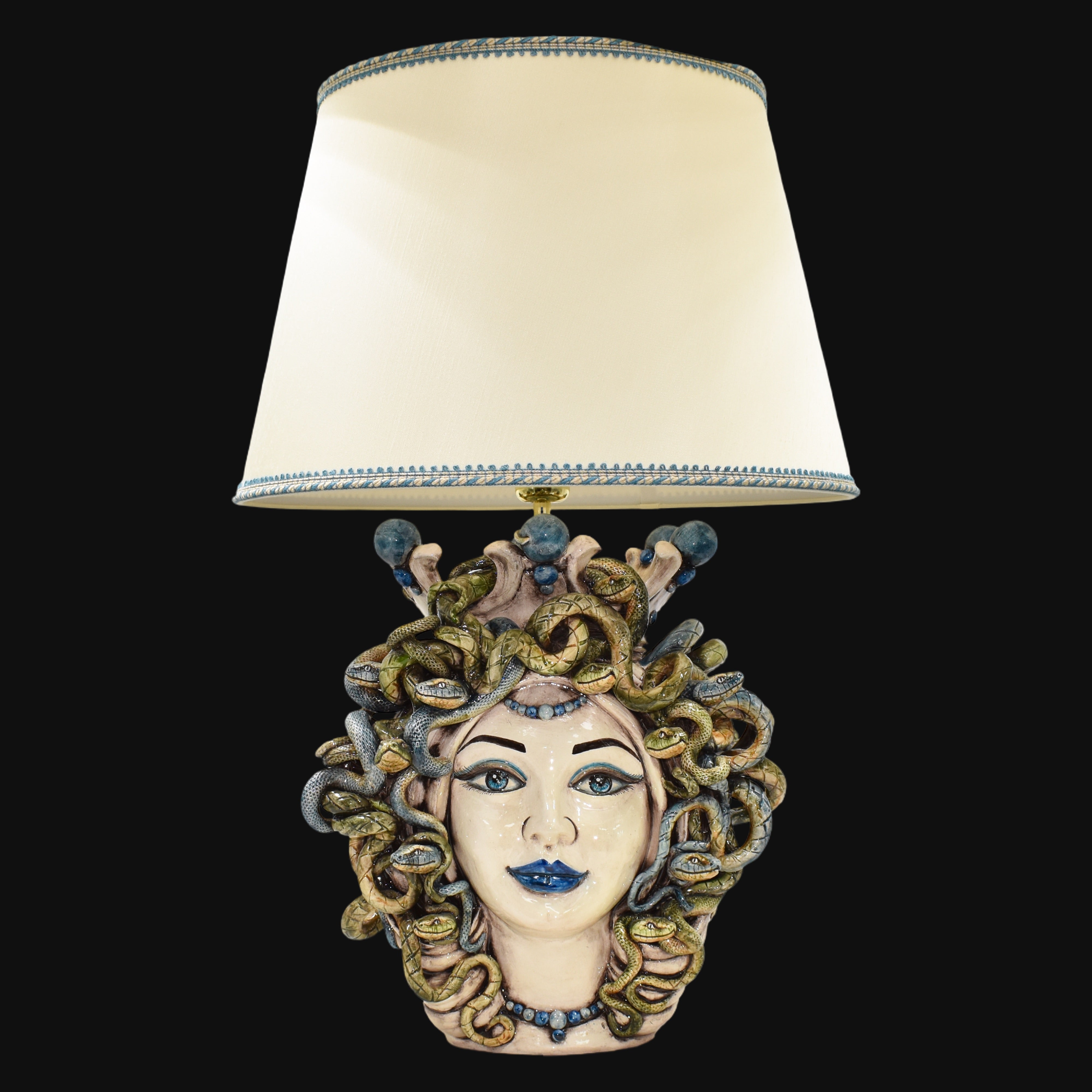 Lume a Testa Medusa h 65 cm (ceramica h 38 cm, Paralume in Tessuto Ø 40 cm) - Femmina