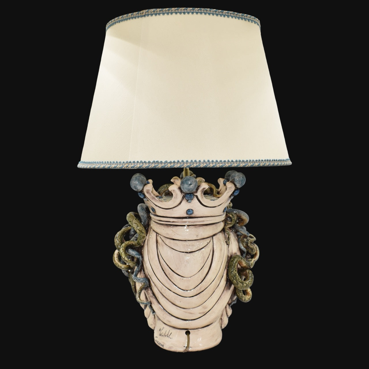 Lume a Testa Medusa h 65 cm (ceramica h 38 cm, Paralume in Tessuto Ø 40 cm) - Femmina