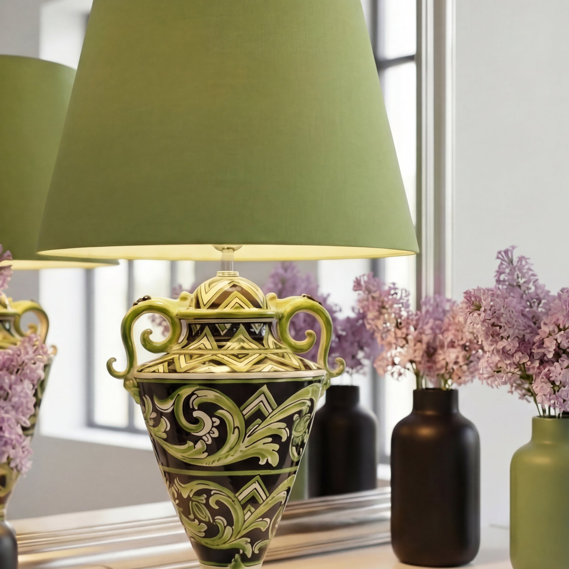 Lume Defra in Ceramica di Caltagirone h 35 cm - Linea Parigi, Nero e Verde