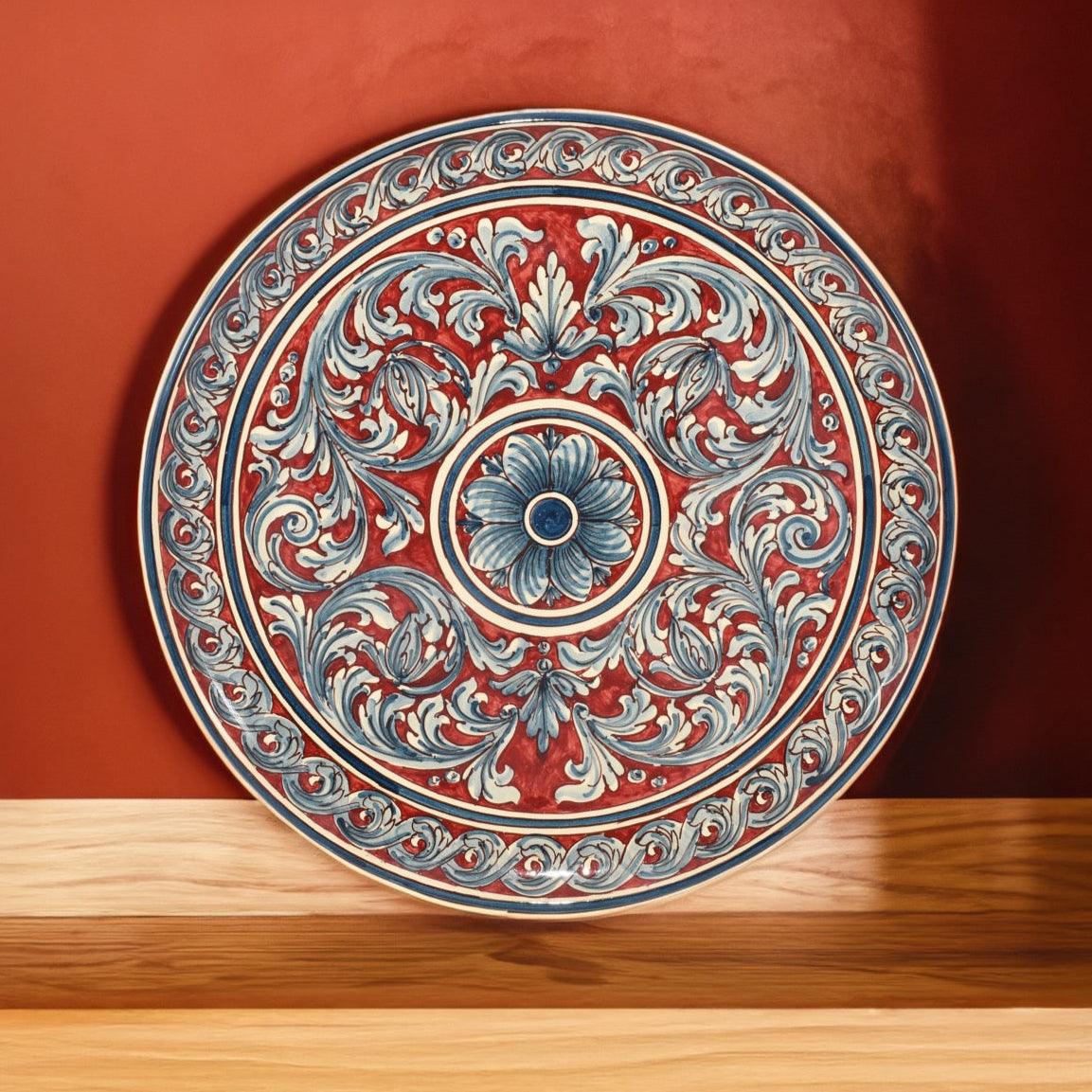 Piatto ornamentale blu e bordeaux ceramiche Caltagirone fatti a mano, decoro floreale