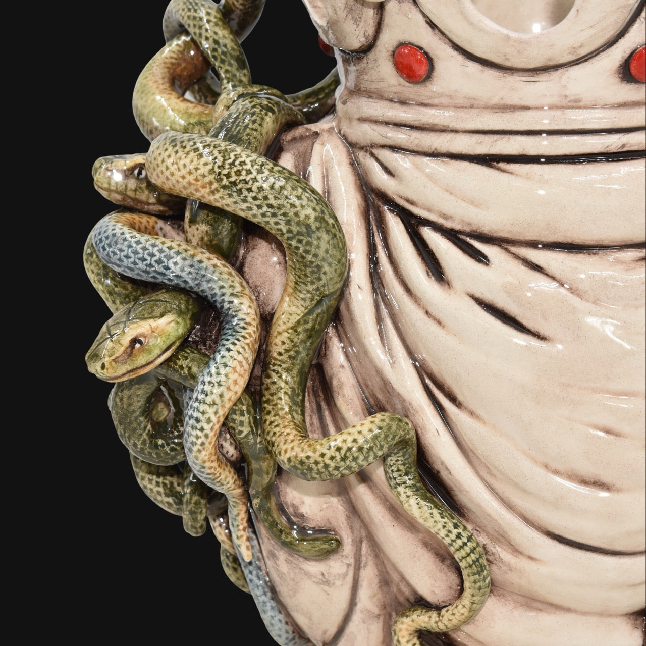 Testa h 25 turbante medusa madreperla colorato perline rosse - Ceramiche di Caltagirone Sofia