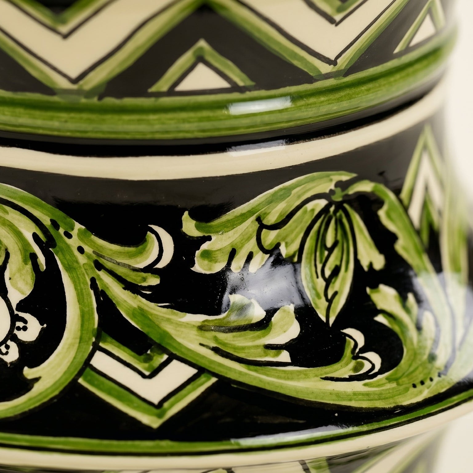Vaso cilindro a fasce in Ceramica di Caltagirone h 25 cm Ø 23 - Linea Parigi Nero e Verde