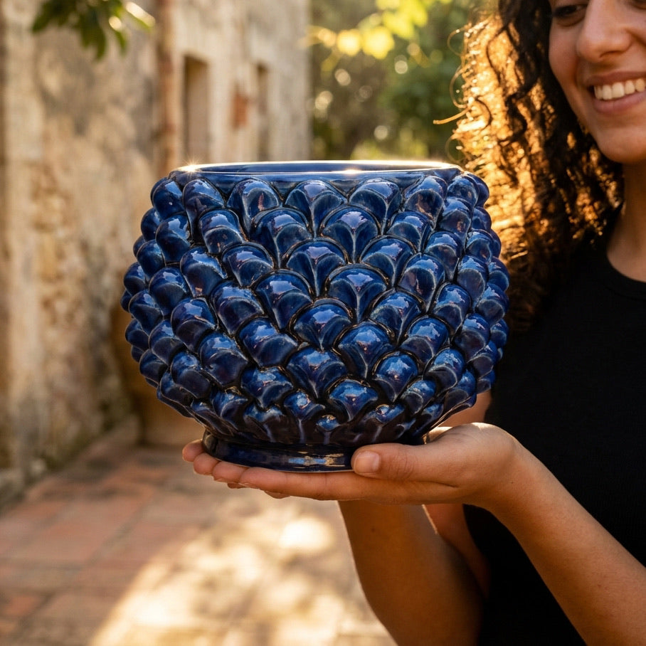 Vaso mezza pigna s/piede blu intenso in ceramica di Caltagirone - Ceramiche di Caltagirone Sofia